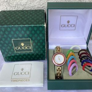 Vintage Gucci 11/12.2 Interchangeable Bezel Watch Near Mint Condition